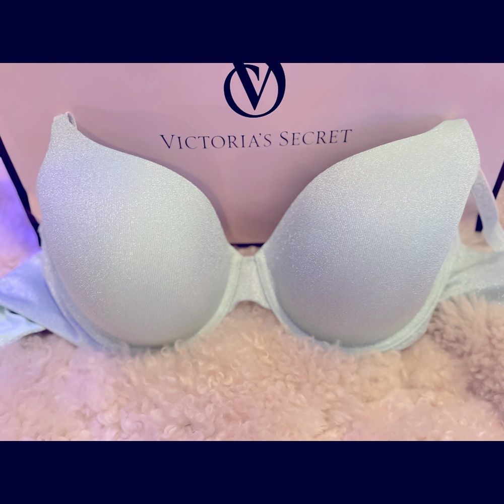 Victoria’s Secret shimmer bra